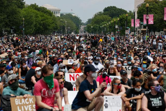 世界疫情数据情况，世界疫情动态数据-第3张图片-德宏生活网