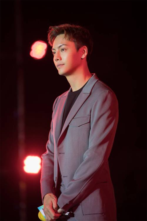 明星因为疫情出国,明星因为疫情出国了-第5张图片-德宏生活网 明星因为疫情出国,明星因为疫情出国了-第5张图片-德宏生活网