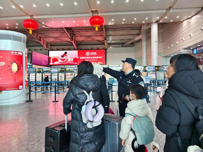 疫情协助企业交警-疫情期间交警坚守岗位？-第4张图片-德宏生活网