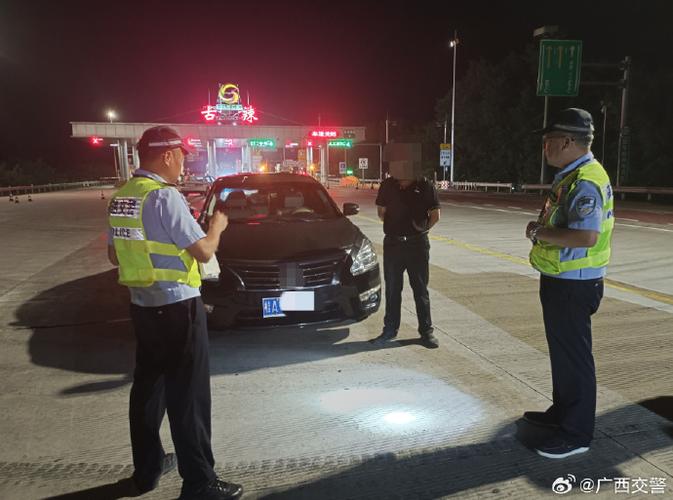 疫情协助企业交警-疫情期间交警坚守岗位？-第5张图片-德宏生活网