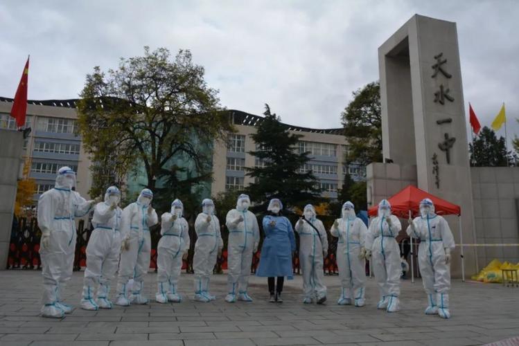 疫情当前白衣出征，疫情中的白衣-第2张图片-德宏生活网