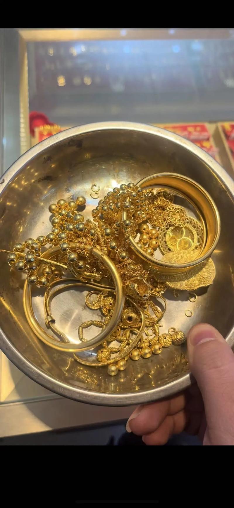 疫情影响黄金暴跌_疫情下黄金是涨了还是降了-第5张图片-德宏生活网 疫情影响黄金暴跌_疫情下黄金是涨了还是降了-第5张图片-德宏生活网