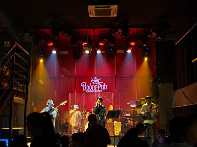 成都疫情女蹦迪_成都新冠酒吧女蹦迪-第4张图片-德宏生活网