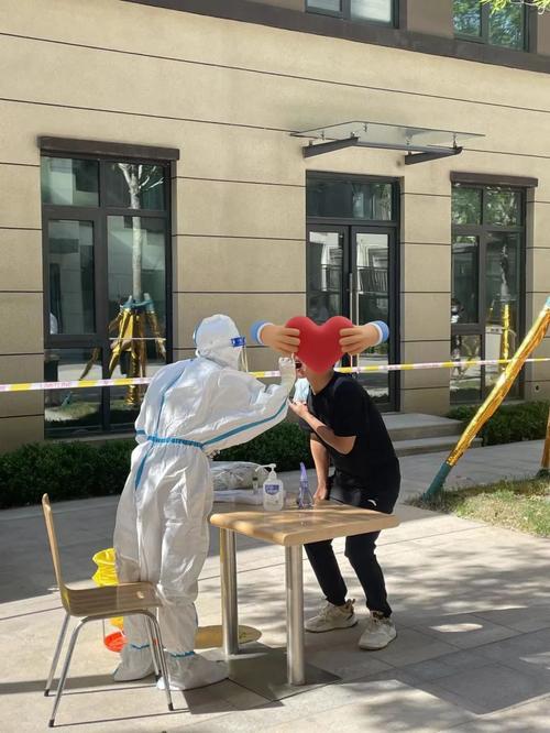 抗击疫情医者仁心-新冠疫情医者仁心的感想？-第4张图片-德宏生活网