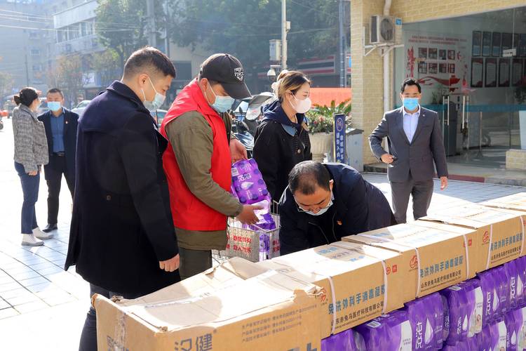 疫情社区提供服务_疫情期间社区服务者做了哪些工作-第4张图片-德宏生活网